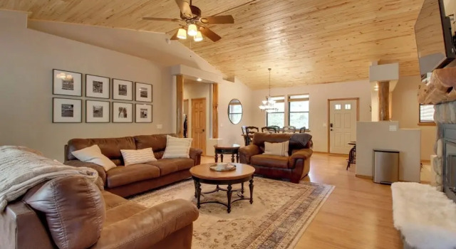 Furnished Deck & Grill: Woodsy Torreon Cabin, Rezerwuj Dom wakacyjny Wille w Show Low, Willa