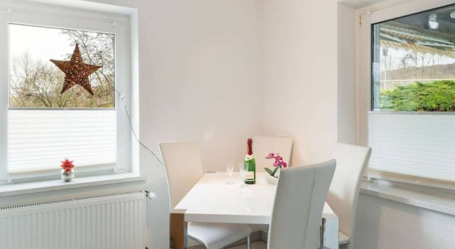 Serene Holiday Home in Naumburg near River, Buchen Sie Hotel Bad Kösen Saale-Unstrut
