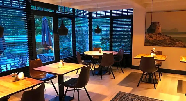 B&B Rosselaer, Rezerwuj Bed and Breakfast Hotele w Antwerpia z basenem, Basen