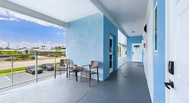 Коттедж Minutes to Port Loft Near Dining Fun -unit 207
