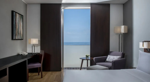 Двухместный номер Executive с балконом Hilton Beirut Downtown