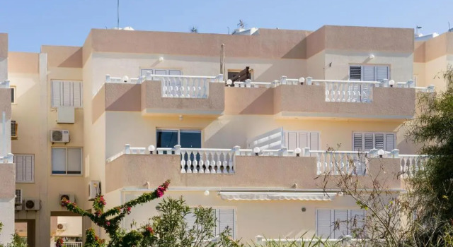 SOFIA APARTMENT 700m away from the beach
