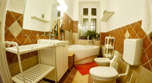 Homelike luxury flat on Gyulai Pál, Забронировать Отель Будапешт 