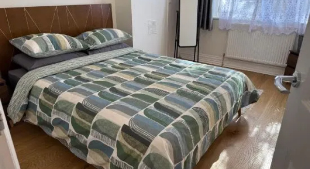 Homely and very comfortable apartment, Забронировать Апартаменты/квартира Отели Лондона с парковкой, Парковка