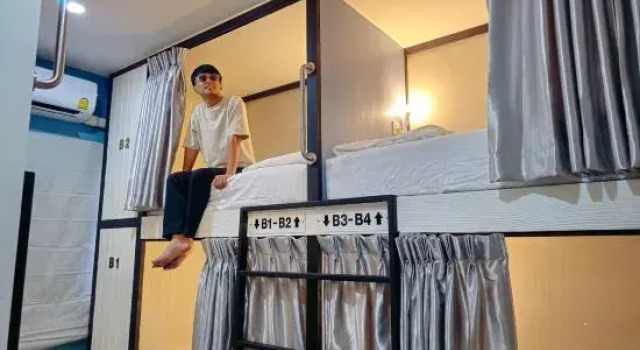 Кровать в общем номере (мужской номер) Bunk Ubon Hostel