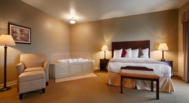 Двухместный номер Standard с балконом и с видом на залив Best Western Plus Bayshore Inn