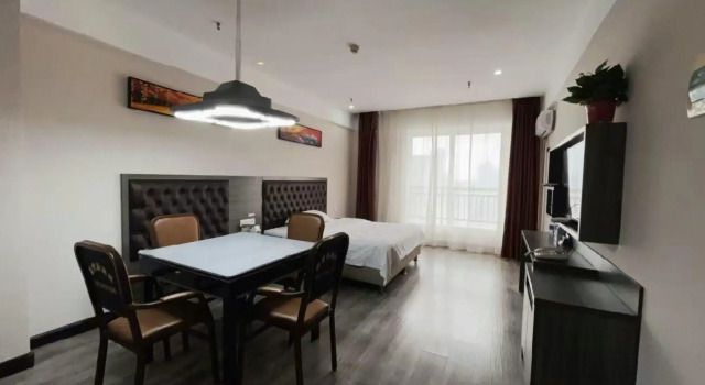 JICHULIANSUOJIUDIAN, Book Hotel Luohe Henan