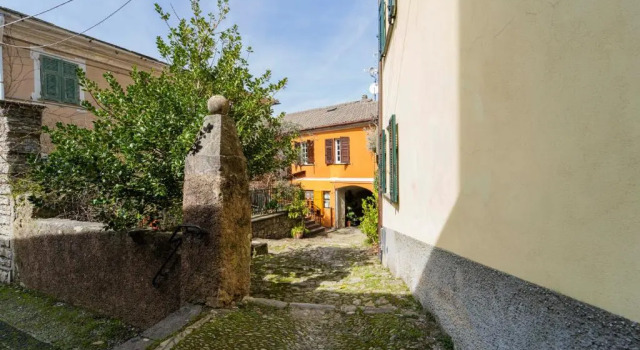 129 - Casa indipendente Velva, 15 km dal mare