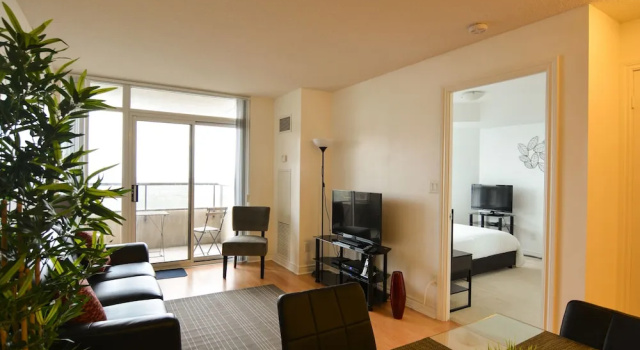 Апартаменты Deluxe Maplewood Suites - Square One