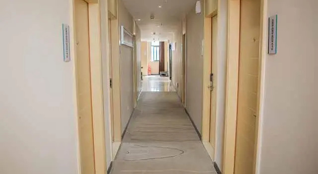 City Comfort Inn Jingzhou Jianli Jiangcheng Road, Prenota Hotel Hotel a Hubei con parcheggio, Parcheggio