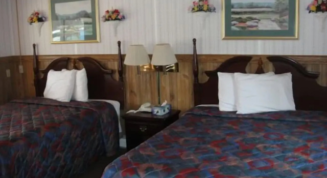 Четырёхместный номер Standard Standish Motel