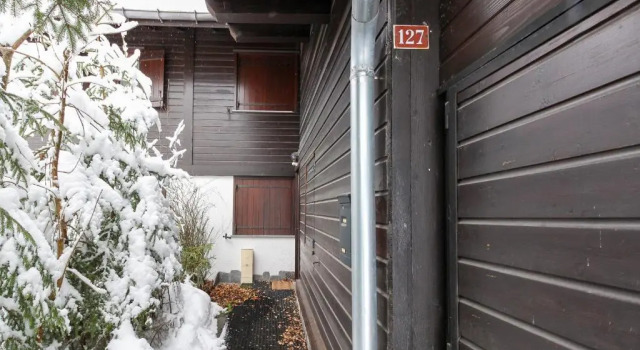 House Bérenice - Chamonix les Praz, Забронировать Отель Отели Шамони-Монблана с парковкой, рядом с Горнолыжный подъемник Флежер, Парковка