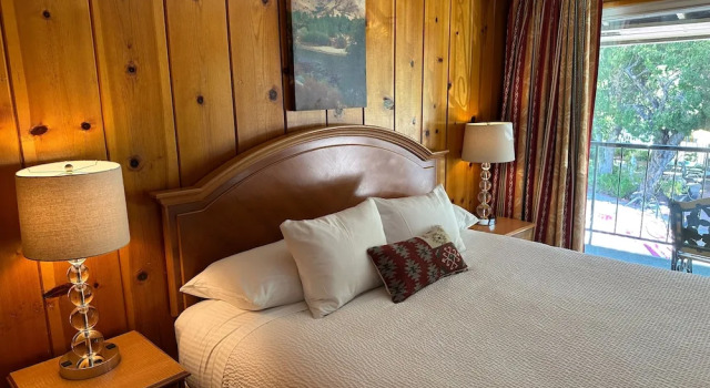 Piazza's Pine Cone Inn, Забронировать Отель Кернвилл Национальный парк Sequoia, рядом с Brush Creek