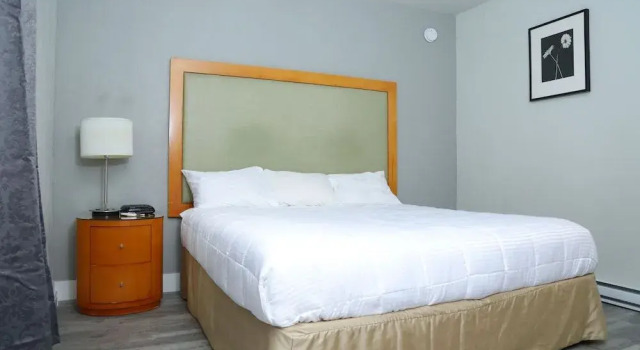 Queensway Court Motel, Buchen Sie Motel Prince George 