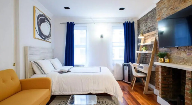 Апартаменты 24-17 Renovated Studio Prime Location WD