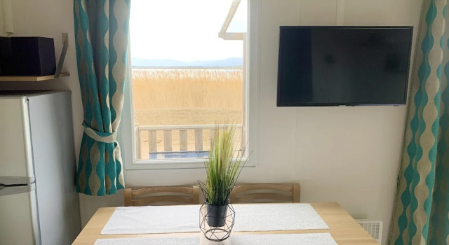 Bungalow With 2 Bedrooms in Canet-en-roussillon, With Wonderful Lake View, Shared Pool, Furnished Terrace - 400 m From the Beach