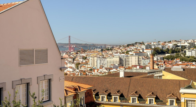 Bairro Alto Garden With A View by Homing, Забронировать Отель Лиссабон Эстремадура, рядом с Money Museum