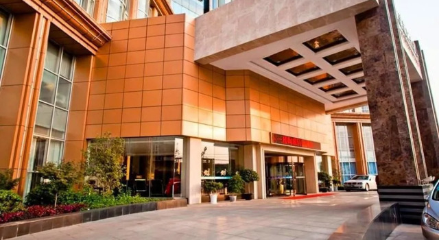 Wuhan Newport International Hotel, Забронировать Отель Отели Уханя с парковкой, Парковка
