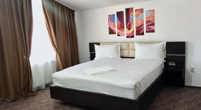 Virginia Mamaia-Nord, Prenota Hotel Hotel a Mamaia-Sat con piscina, Piscina