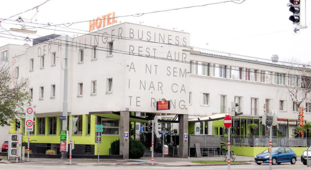 Hillinger, Rezerwuj Hotel Hotele w 22. Donaustadt z basenem, Basen