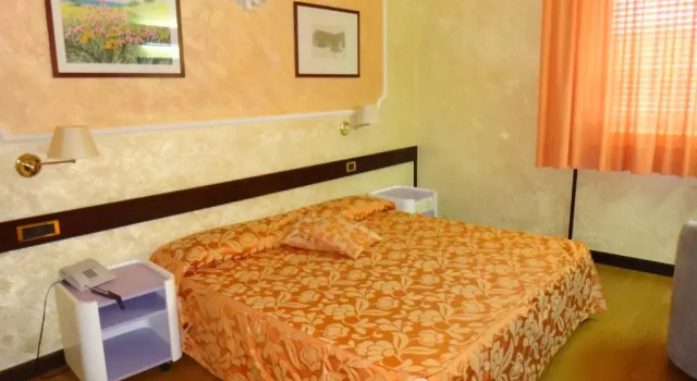 Двухместный номер Standard Benny Hotel