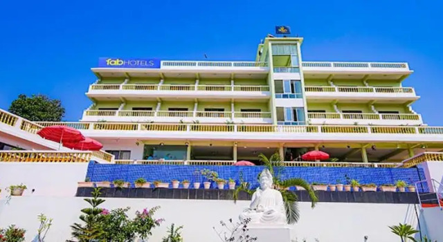 Fabhotel Prime Sparv Aulakhs Resort, Prenota Resort Pernem 