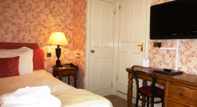 Номер Executive The Bear Hotel