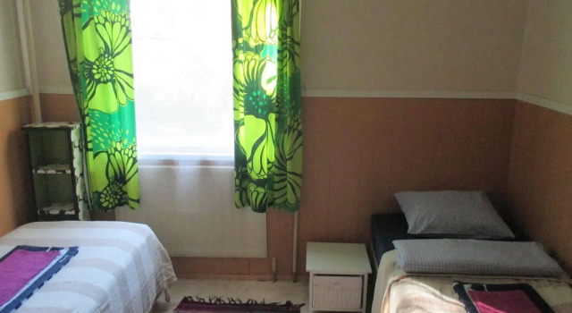Guest House Ugrin Paikka, Book Pension Karhula Kyumenlaakso