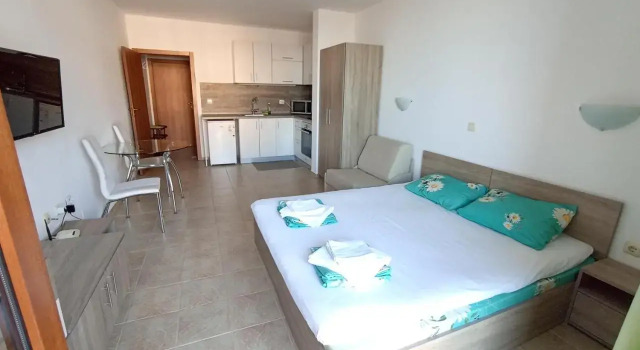 Palm Marina Apartment Complex