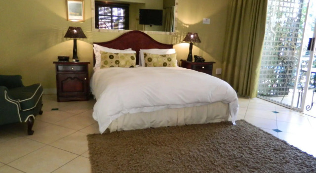 Hudsons on Twelfth, Boek Pension Sandton 