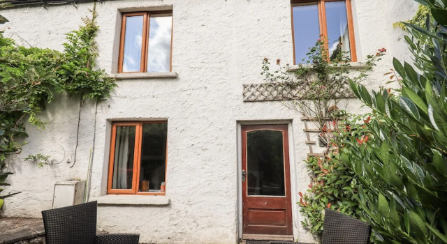 4 Greencross Cottages