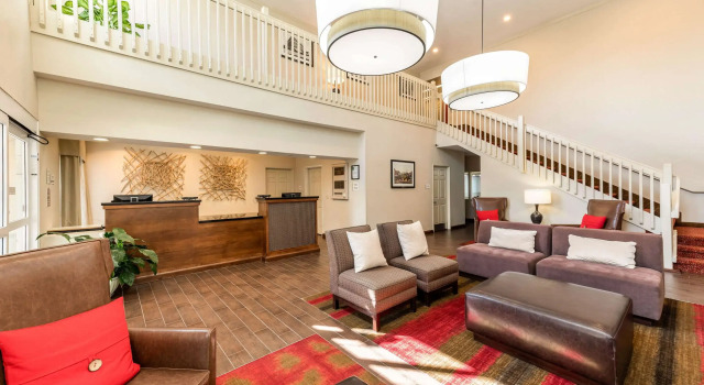 Quality Inn & Suites Fort Collins, Book Hotel Fort Collins Colorado