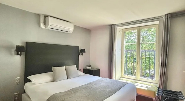 Двухместный номер Superior Logis Hôtel Saint Martin