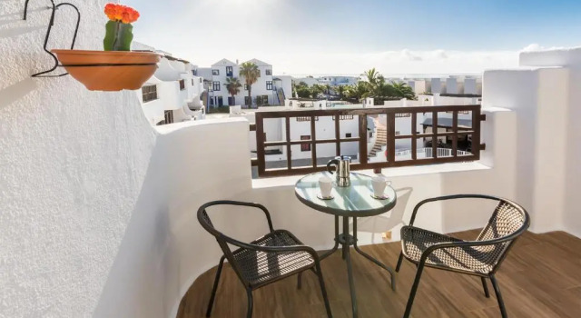 Апартаменты Apartamento GOLDEN Teguise 2 con vistas al mar