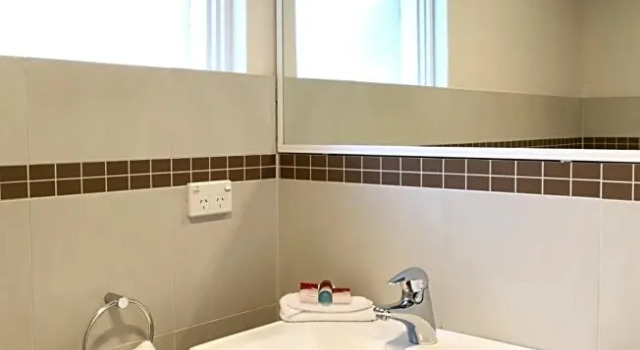 Трёхместный номер Standard Rose & Crown Hotel