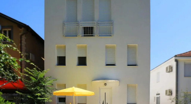 Apartments Riverside
