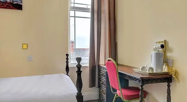 Номер Deluxe Empire Hotel