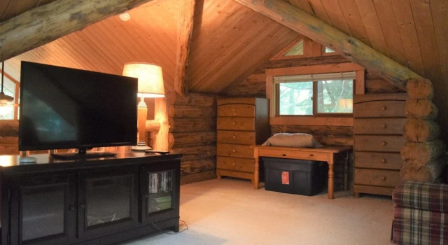 Cascade Log Cabin, Book Hotel Packwood Mount Rainier National Park