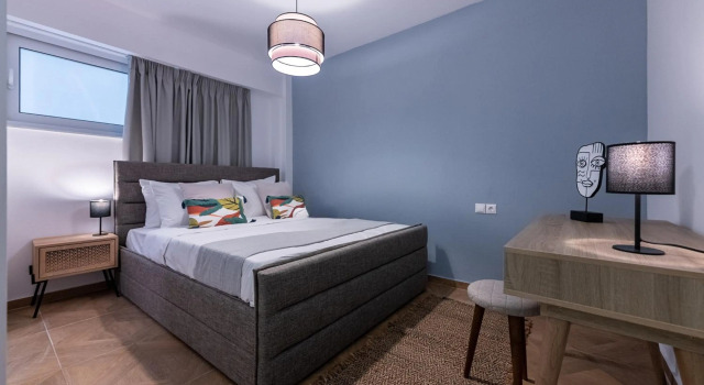 Phaedrus Living Downtown Flat Acropolis