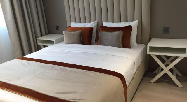 HOTEL LES 3 VALLÉES, Забронировать Отель Саран 