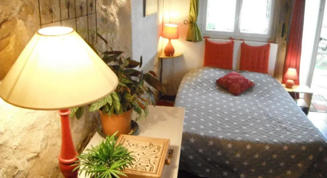 La Maison Rouge, Забронировать Отель Шовиньи Вьен