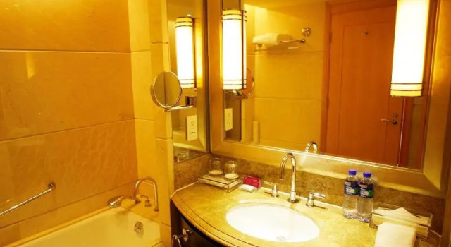 Номер Deluxe Crowne Plaza Shanghai Fudan by IHG