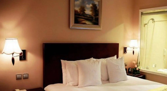 Beijing Schonbrunn Hotel, Boek Hotel Beijing Beijing Province