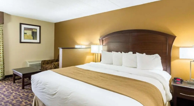 Номер Standard Quality Inn & Suites Arden Hills - Saint Paul North