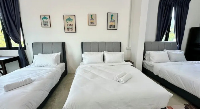 Семейный номер Standard с видом на море Ferringhi Inn 51