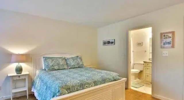 4585 Parkside Villa