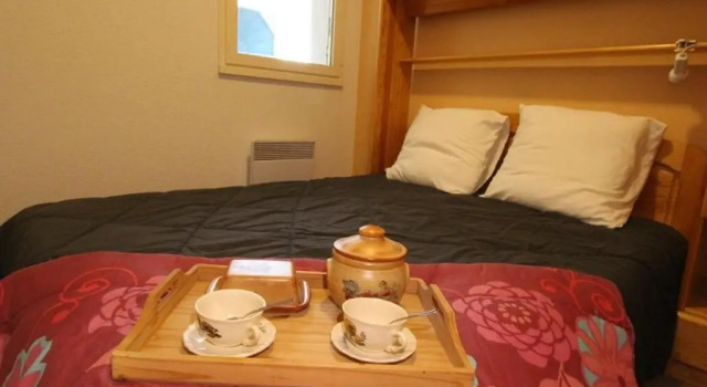 Appartement Bagnères-de-Luchon, 2 pièces, 6 personnes - FR-1-313-141