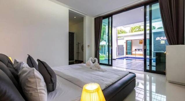 4 Bedroom Modern Pool Villa! (BL10)