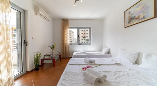 Семейные апартаменты с балконом SMS Apartments