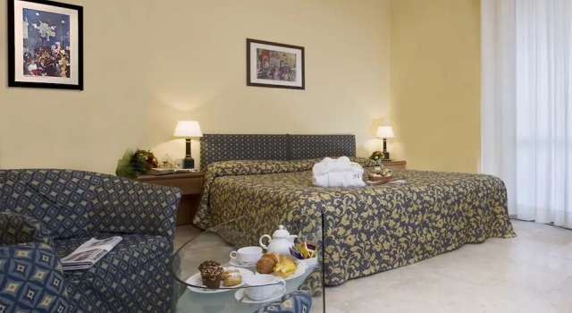 Двухместный номер Standard с балконом Hotel Savoy